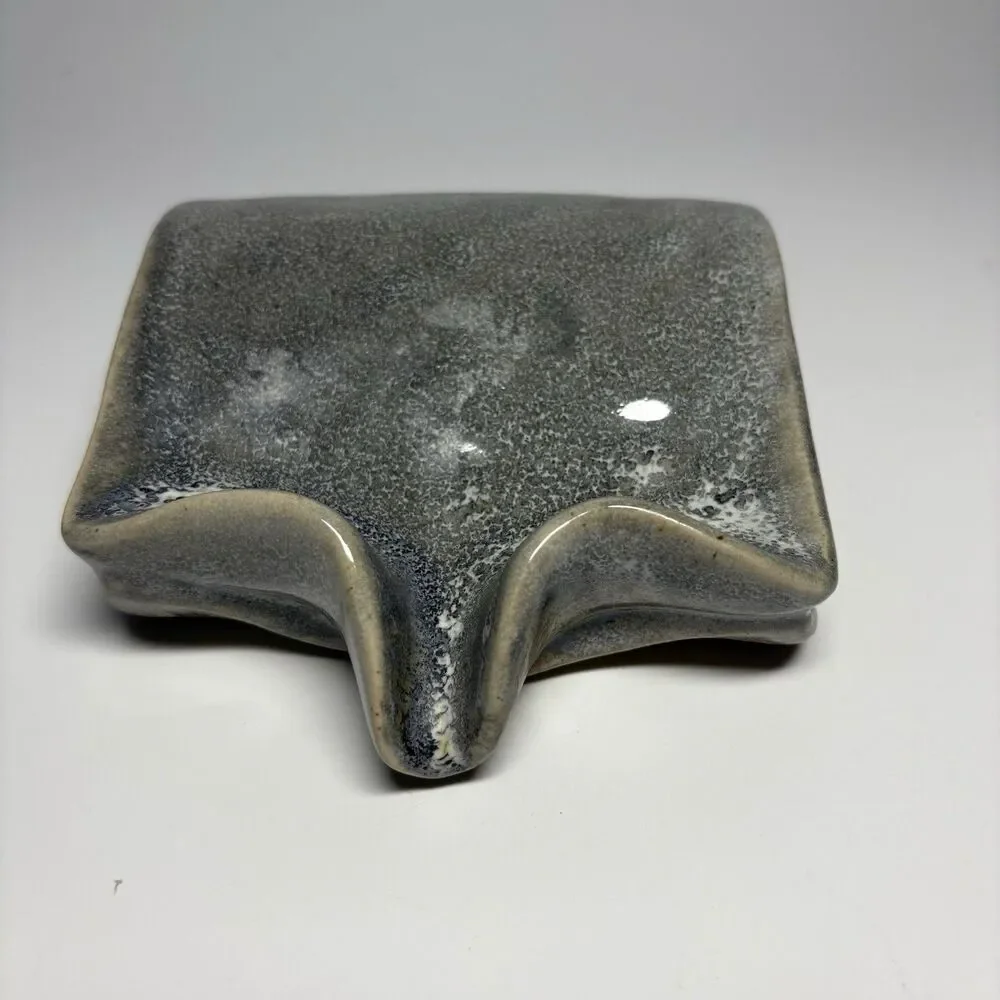 Stoneware Ceramic Sponge Holder & Soap Dish with Drip Spout Glazed